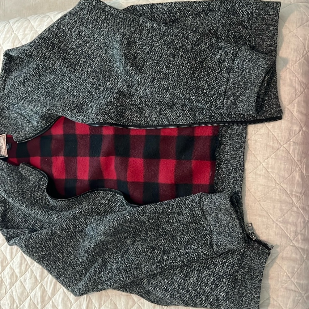 Men’s zip front sweater
